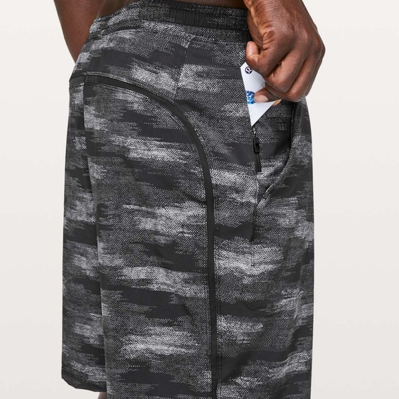 Lululemon Pace Breaker Short *9" UpdatedGlitch Camo Moon Blue Black Granite M - Picture 2 of 9